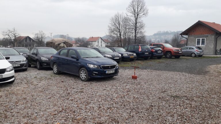 Parking Aerodrom Tuzla Parkiraliste Sabic 10