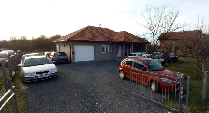 Parking Aerodrom Tuzla – Parkiralište Suljkanović