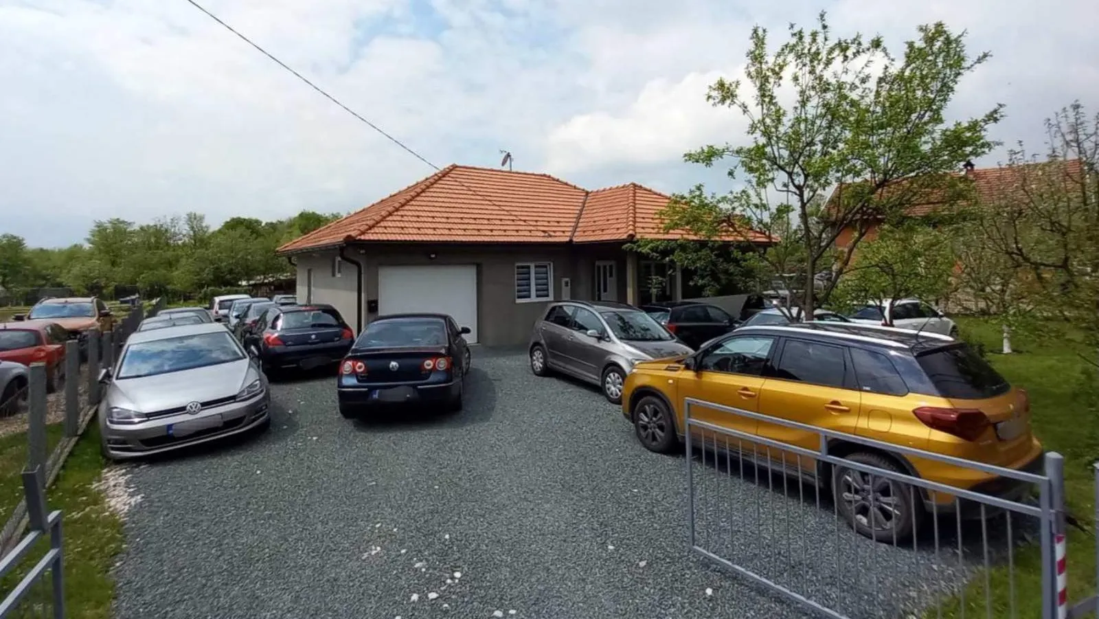 Parking Aerodrom Tuzla – Parkiralište Suljkanović